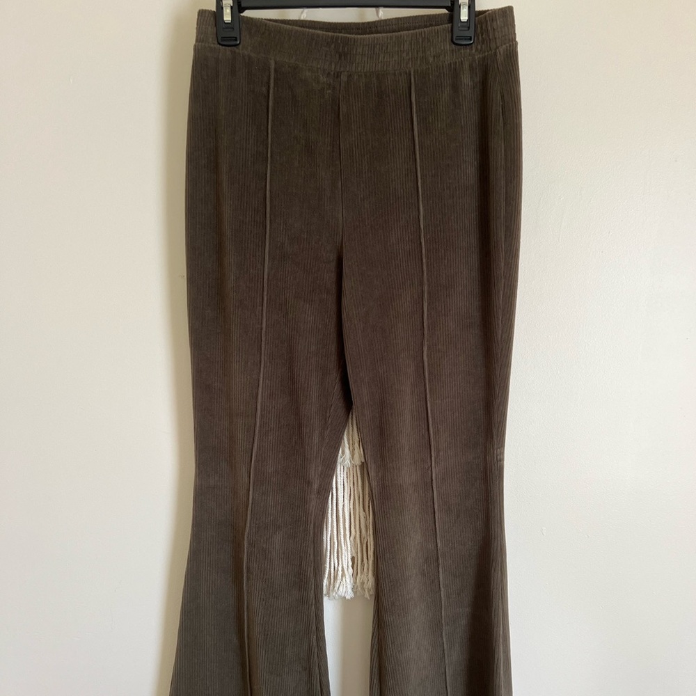 Aerie Olive Ribbed Velvet Pants